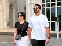 مي عز الدين تتألق بأول إطلالة بعد عقد قرانها