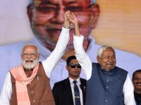 India’s Bihar Chief Minister Nitish Kumar removes Muslim doctor’s hijab at official ceremony