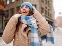 أساسيات الطقس البارد التي يجب أن تكون في خزانة ملابسك