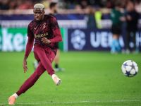 تقارير ألمانية: عرض فيكتور أوسيمين على بايرن ميونخ