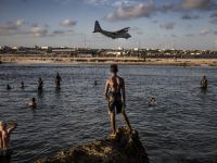 Somali passenger plane skids into ocean near Mogadishu airport