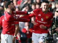 سيسكو يخطف الأضواء في أولد ترافورد