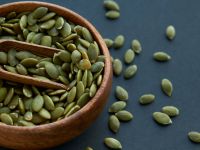 صدمة: ملعقة من بذور اليقطين على الريق… ماذا تفعل بجسمك؟