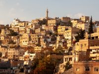 عادات وتقاليد مدينة السلط: تراثٌ حيّ عبر الزمن