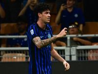 باستوني يحسم موقفه: برشلونة الخيار الوحيد