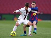 مارك كاسادو يقرر الرحيل عن برشلونة نهاية الموسم