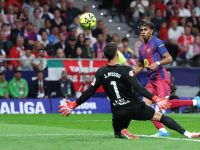 مدرب برشلونة يوضح سبب انفعال لامين يامال بعد المباراة