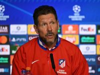 سيميوني: تركيزي على الفريق لا على التحكيم