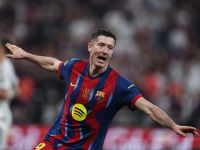 ليفاندوفسكي يودع برشلونة بعد مسيرة حافلة بالأهداف