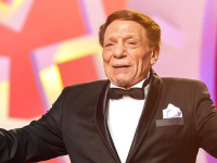 في عيد ميلاده ال86.. كيف أصبح عادل إمام زعيم الفن العربي؟