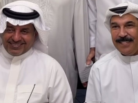 بعد رحلة العلاج.. عبدالله الرويشد يخطف الأنظار في لقاء جمعه براشد الماجد