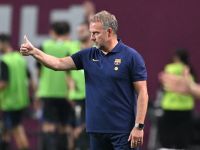 الألماني هانسي فليك المدير الفني لنادي برشلونة الإسباني
