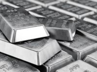 عقود الفضة الآجلة تتجاوز مستوى 58 دولاراً للأونصة خلال تداولات الثلاثاء