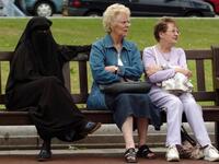 woman-burqa-park-bench-public-elderly-freemalaysiatoday.com-2015