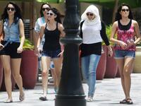 Western versus Islamic dress