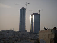 glare off skyscrapers