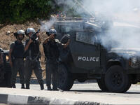 israeli soldiers fire at protesters