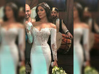 Nadine Njeim who plays the role of 'Amira' in the series 'Tariq' (The Path) chose a strapless wedding dress 