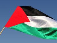 ومع أن جواز السفر الفلسطيني ليس قويا، إلا أنه بعد اتفاق اوسلو والبدء باصداره، واعتراف العديد من الدول به، تصبح قوة هذا الجواز من كونه وسيلة مثيرة للجدل يحاول من خلالها الفلسطينييون الحصول على اعترافٍ بدولتهم فلسطين.