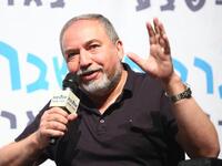 Lieberman at a rally