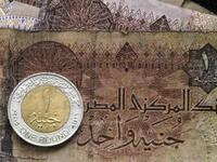 "صبح على مصر بجنيه" ناشد السيسي الشعب المصري "المساهمة في نهوض الدولة لجعلها في الأفق دائماً"، وأعطاه الحل سريعاً: "لو كل يوم 10 مليون من الـ90 مليون موبايل اللي موجود مع الناس صبح على مصر بجنية يعني 10 مليون جنيه.مما أثار سخرية عارمة في الوطن العربي.