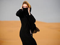 woman abaya