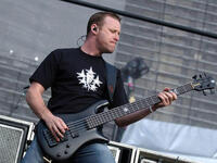 mike kroeger dubai celebrities 