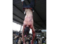 Egyptians string up a suspected thief