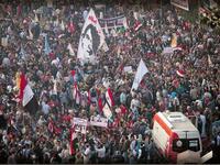 Liberal and seculars gather on the square to take on the referendum