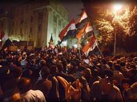 Storming the presidential palace of Morsi