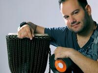 Composer and poet ‘Saleem Assaf’ puts his signature on the first romantic production for artist ‘Carole Samaha’ after a series of successful joint projects throughout the past years.