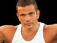 Amr Diab lays it on large for Ramadan in Cairo's traditional street, public feast - called the 'Rahman Tables'. Diab calls
 for donations to set up these yearly 'tables', though his fans see fit for him to foot the
bill personally. He wrote on his FB Wall one Ramadan, 'Allah calls for our return to Islam this month'.