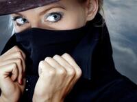 "نوميديا" هو الاسم الحركي  للشابة الطويلة النحيفة المحجبة التي كانت وراء  إسقاط القذافي.  الشابة المهندسة التي تبلغ من العمر ٢٤ عاما  قضت شهورا في التجسس على منشآت عسكرية ونقل التفاصيل الى  حلف الأطلسي.
