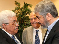 Palestinian unity? Fatah's Abbas meets Khaled Mashal