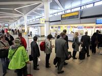 بعض العرب يرفضون التراجع لما وراء الخط الأصفر