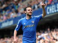 لاعب الوسط الإسباني خوان ماتا: فضل مورينيو الاعتماد على أوسكار بدلاً من نجم فالنسيا السابق مع أنه اختير اللاعب الأفضل في البلوز لعامي 2012 و 2013، ليغادر عام 2014 إلى مانشستر يونايتد الذي شاءت الصدف أن يتولى البرتغالي تدريبه الصيف الماضي.