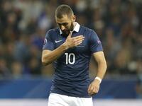 المهاجم الفرنسي كريم بنزيمة: يبدو استبعاده عن المونديال شبه مؤكد، كونه لم يتم استدعاؤه لتمثيل الديوك منذ أكتوبر من عام 2015 على خلفية تورطه في فضيحة أخلاقية ضحيتها مواطنه ماتيو فالبوينا.