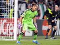 الحارس الإسباني إيكر كاسياس (ريال مدريد).