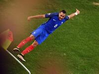 الجناح الأيمن الفرنسي ديميتري باييه: أحد أبرز لاعبي البطولة، ظهر نجم ويست هام بصورة استثنائية، فسجل هدفاً رائعاً في اللقاء الافتتاحي أمام رومانيا، قبل أن يسجل مجدداً بطريقة أروع أمام ألبانيا.