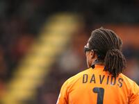 لاعب الوسط الهولندي إيدغار دافيدز: ولد في سورينام أيضاً، لكنه فضل تمثيل منتخب الطواحين