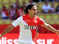 المهاجم الكولومبي راداميل فالكاو (موناكو) - الأندية المهتمة: تشلسي وريال مدريد.