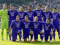 فيورنتينا الإيطالي: قدم الفيولا موسماً متميزاً وبات ينافس على المراكز الأولى في السيري آ عقب تعاقده مع نجوم مميزين مثل جيوسيبي روسي وماريو غوميز وماسيمو أمبروسيني.