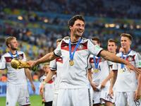 كأس العالم لكرة القدم: قيمة العلامة التجارية لعام 2014: 170 مليون دولار، قيمة العلامة التجارية لعام 2015: 229 مليون دولار.
