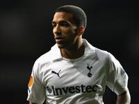 3- الجناح الإنجليزي آرون لينون (توتنهام هوتسبير): 33.8 كلم/الساعة