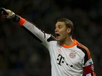 الحارس الألماني مانويل نوير (شالكه وبايرن ميونخ).