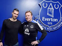 المركز الرابع: لاعب الوسط الفرنسي مورغان شنايدرلين - من مانشستر يونايتد إلى إيفرتون مقابل حوالي 26 مليون يورو.