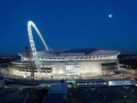 7- ملعب ويمبلي في لندن (إنجلترا) بسعة 90 ألف متفرجاً.