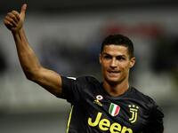 المركز الثاني: المهاجم البرتغالي كريستيانو رونالدو (ريال مدريد سابقاً ويوفنتوس حالياً) بنسبة 19.08%