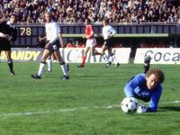 حارس ألمانيا الغربية سيب ماير (بايرن ميونخ).