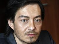 النجم أحمد زاهر نجا هو وسائقه من انفجار مفاجىء في إطار سيارته رباعية الدفع، ونشر فى شهر يناير الماضي صورة لسيارته عبر حسابه بموقع إنستقرام معلقاً عليها بقوله: الحمد لله والشكر لله قدر الله وما شاء فعل أهم حاجة إني وشريف بخير.
